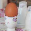 Porcelanasti podstavek za jajce Flora Isabelle Rose