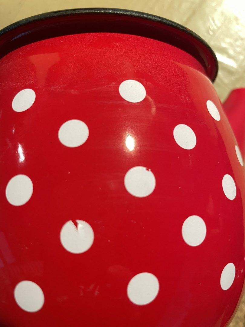 Emajliran čajnik Polka dot v RDEČI barvi 1L Isabelle Rose - Z NAPAKO - slika 8